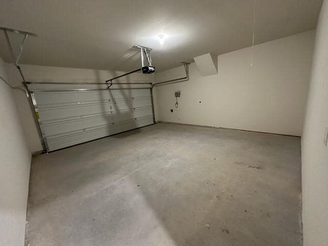 Building Photo - 901 Calhoun Dr