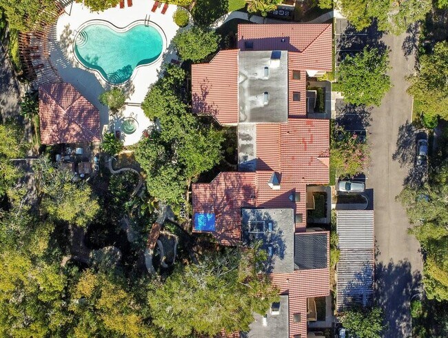 Building Photo - 1246 St Tropez Cir
