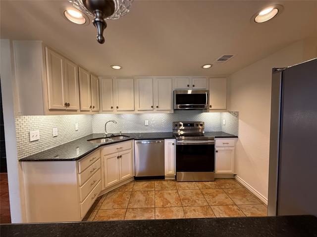 Building Photo - 3175 Golden Oak Ct