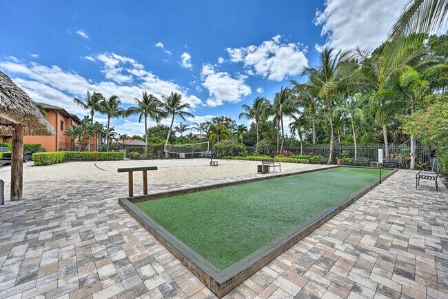 Building Photo - 9155 Delano St