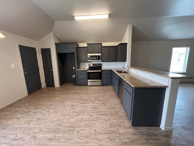 Building Photo - 716 Hillshire Ave