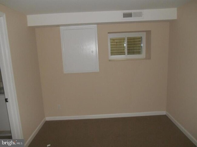 Building Photo - 3435 S Stafford St