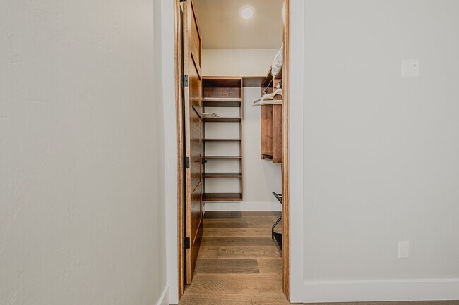 Building Photo - 205 Stoner Loop