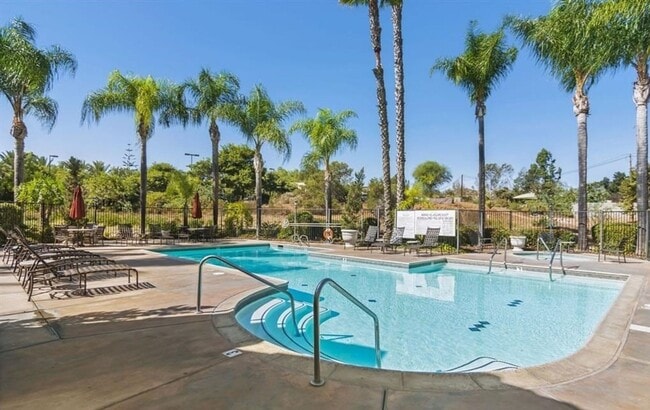 Building Photo - 1 Bedroom Upper Unit In Rancho San Diego