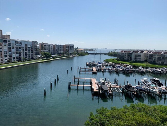 Building Photo - 7963 Sailboat Key Blvd S