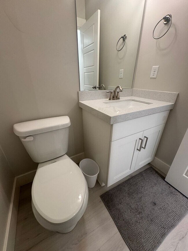 Building Photo - Beautiful Traverse Mtn. Townhome for rent!