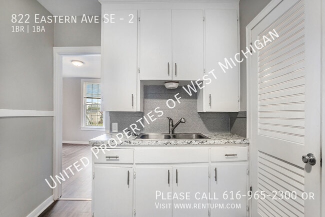 Building Photo - 822 Eastern Ave SE