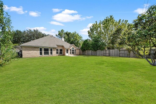 Building Photo - Sunset Meadows Drive, Pearland, TX 77581 -...