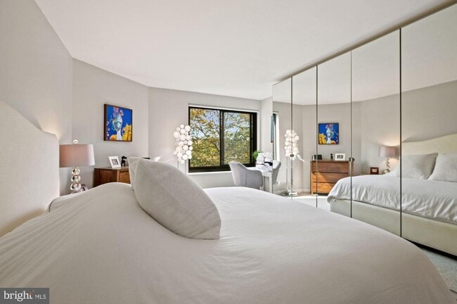 Building Photo - 1077 30th St NW