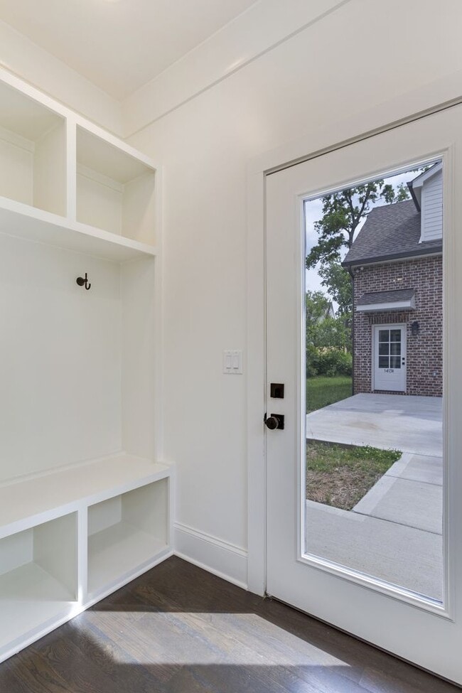 Building Photo - 1413 Clifton Ln