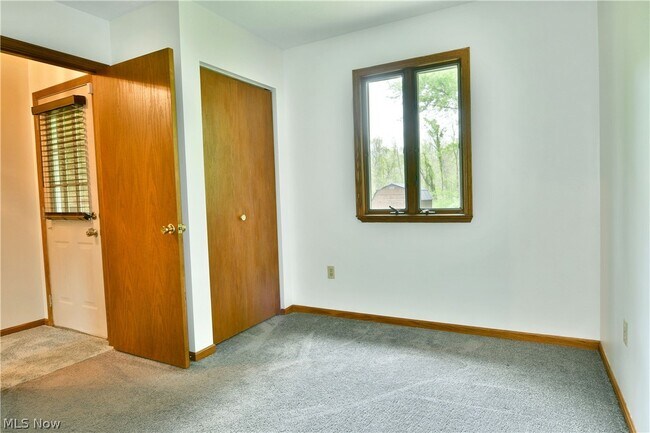 Building Photo - 2237 Cadwallader Sonk Rd