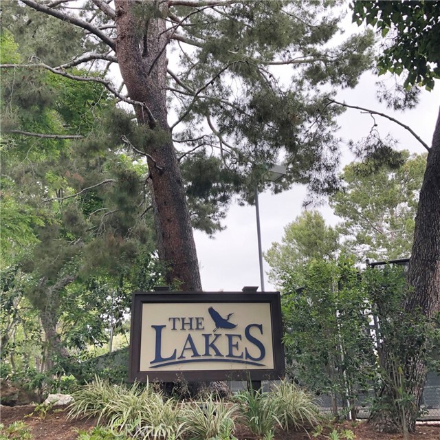 Building Photo - 75 Lakepines