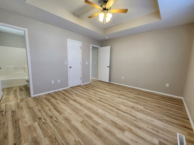 Building Photo - 209 W Wade St