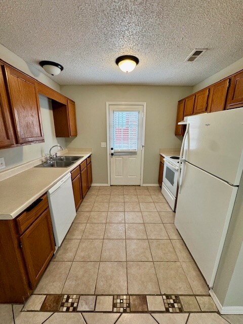 Building Photo - 3500 SW Landau Ct