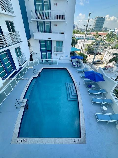 Building Photo - 7600 Collins Ave