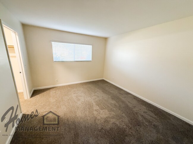 Building Photo - Homes Management - 4 Bed, 2 Bath House on Cul-de-Sac