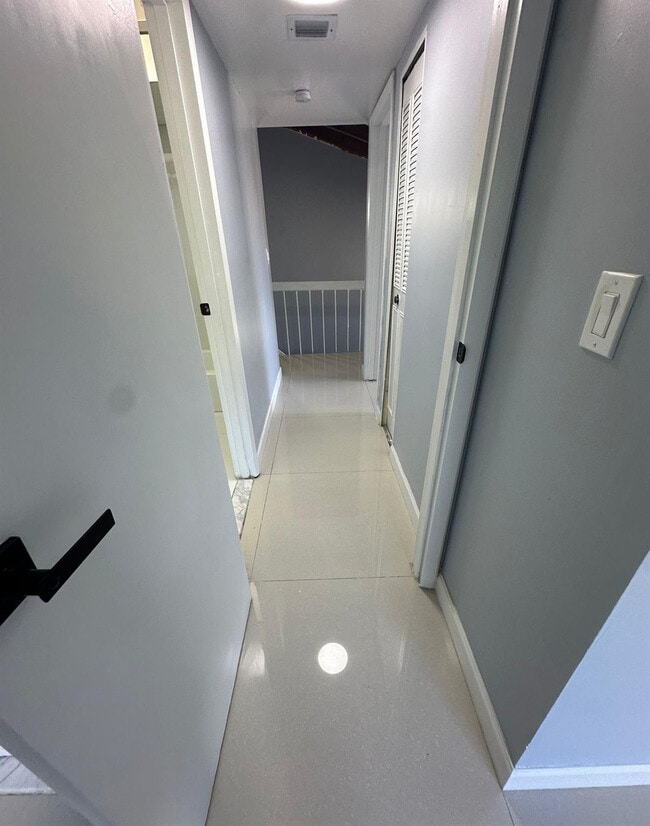 Building Photo - 8350 N Missionwood Cir