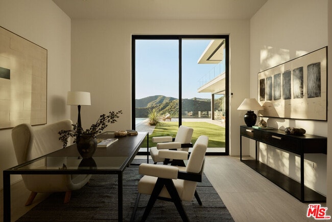 Building Photo - 1149 Linda Flora Dr