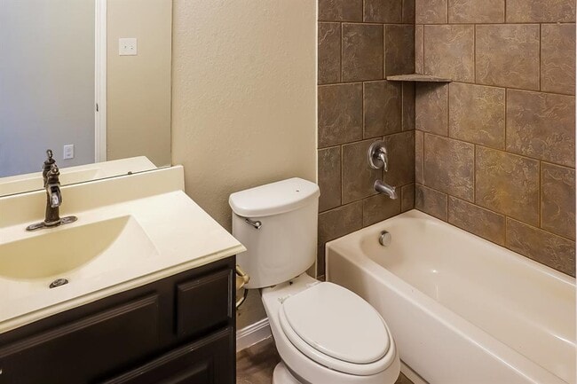 Building Photo - 297 Country Crossing Cir