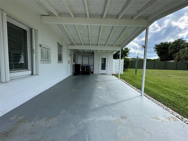 Building Photo - 8265 Shumock Ave