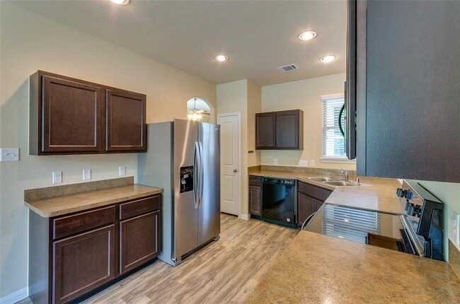 Building Photo - 11817 Mockingbird Ln