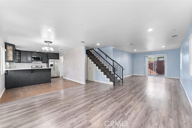 Building Photo - 435 Cerritos Ave