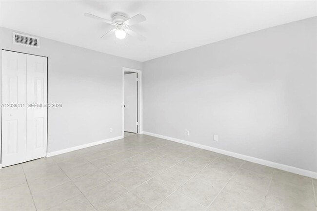 Building Photo - 7900 Fairview Dr