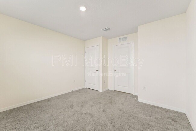 Building Photo - 816 Will Scarlett Ave