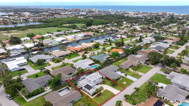 Building Photo - 366 W Osceola Ln