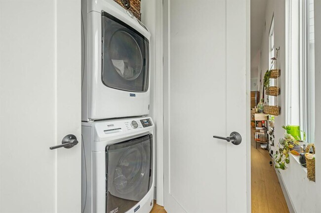 Building Photo - 2507 Audubon Pl