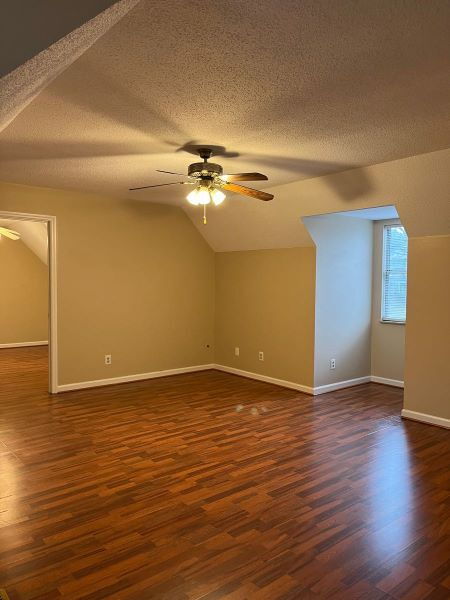 Building Photo - Farragut Bent Tree S/D 3 bed/2 bath