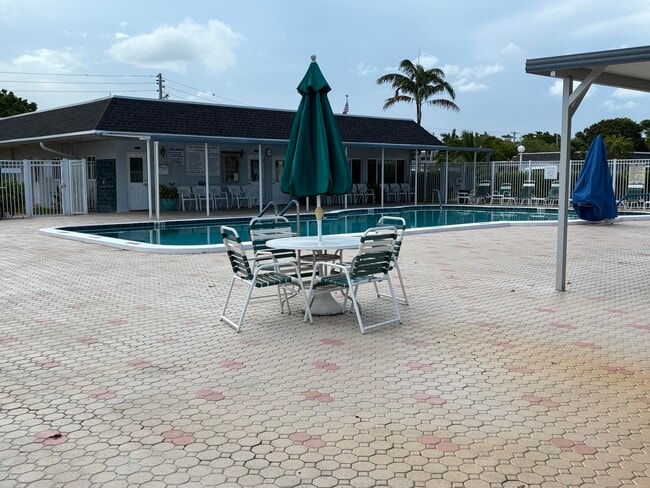 Building Photo - 7470 NW 7th Pl