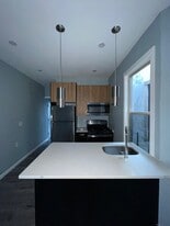 Building Photo - 485 Mercer St