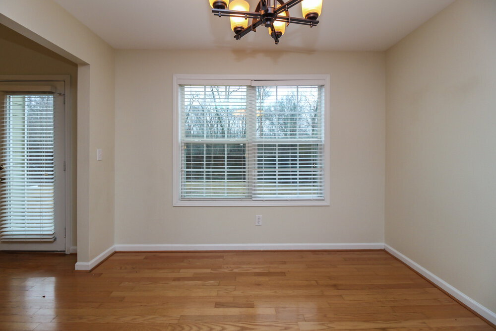 Building Photo - 6795 White Walnut Way