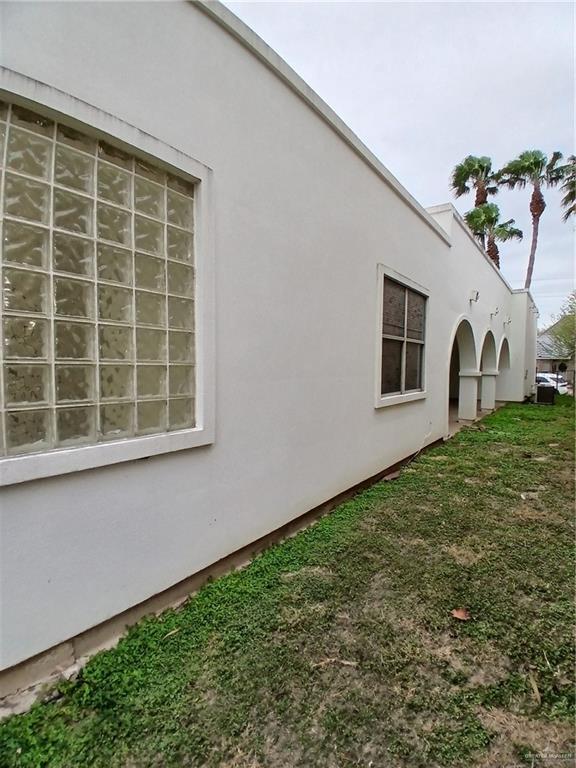 Building Photo - 128 San Jacinto St