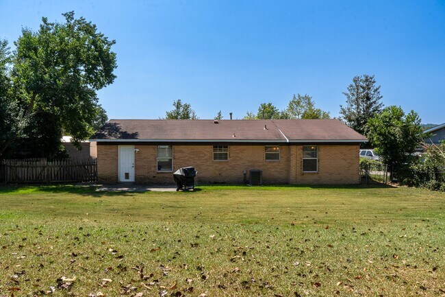 Building Photo - 3519 Goldfinch Drive - Near Fort Gordon