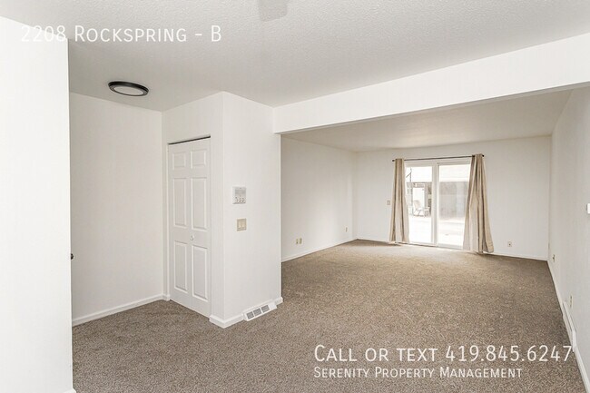 Building Photo - 2208 Rockspring-B