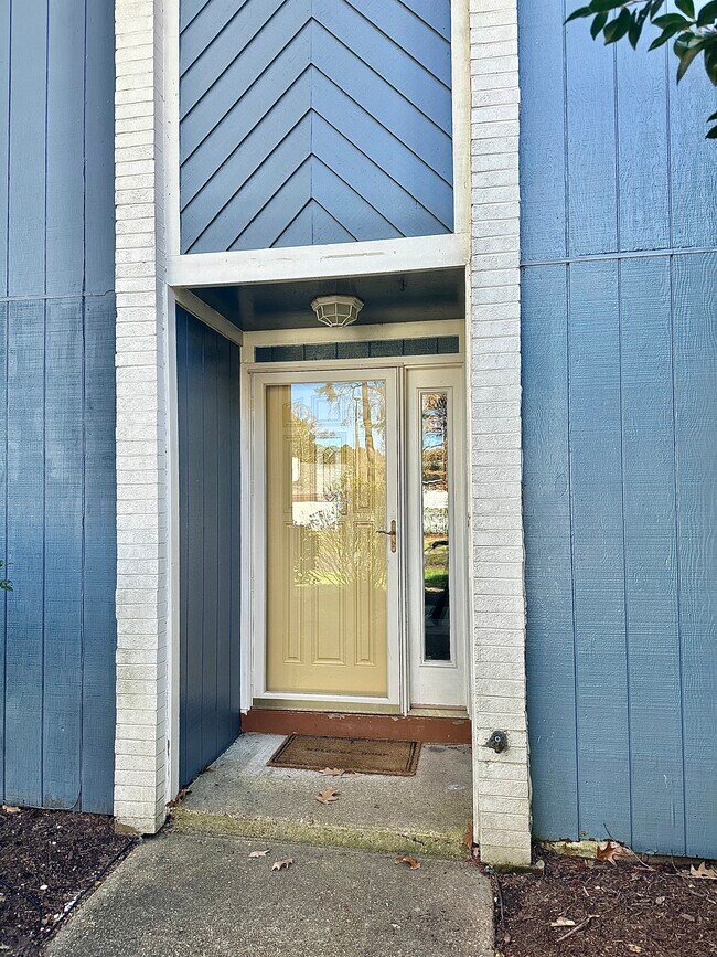 Building Photo - 3349 Kings Neck Dr