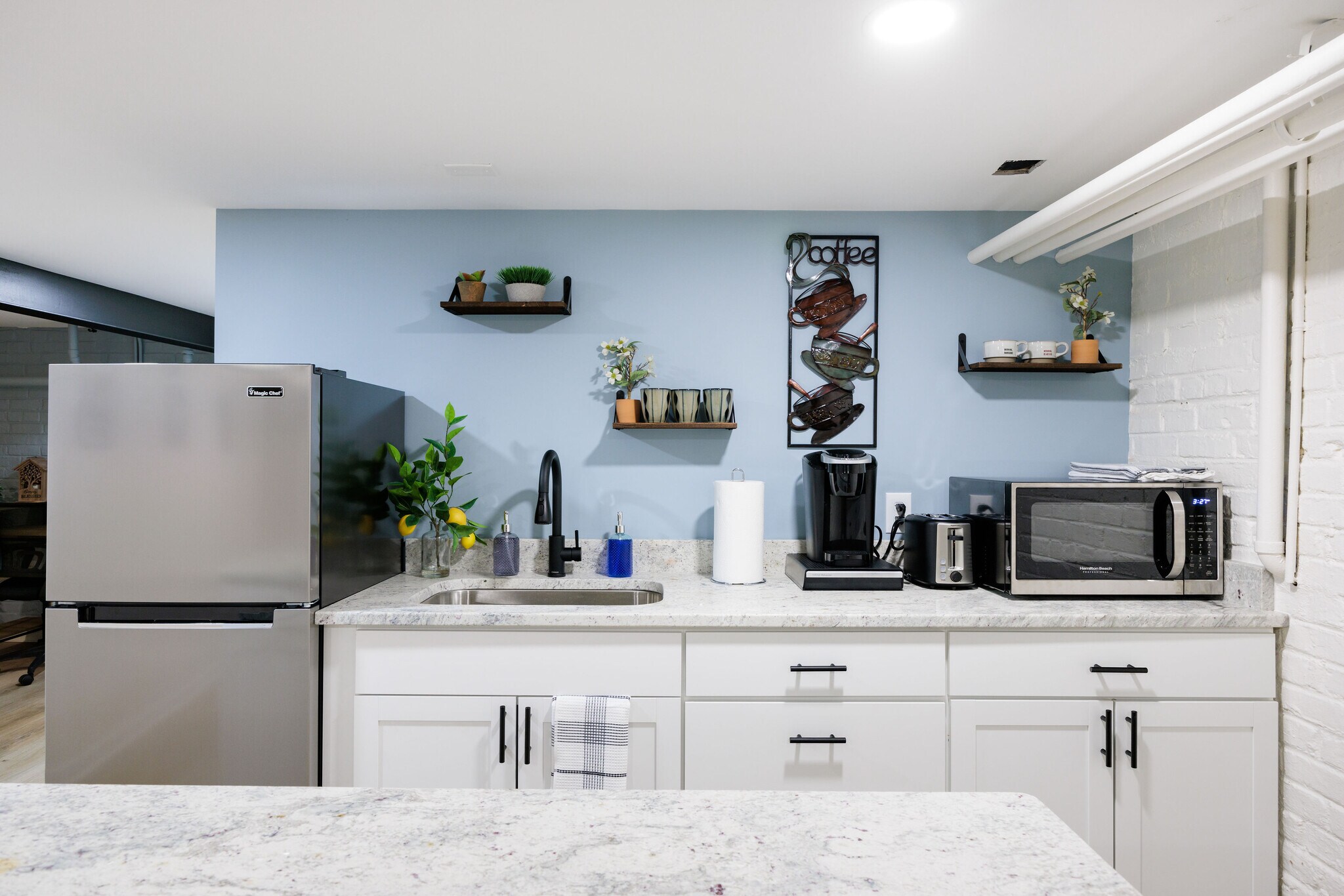 Building Photo - 7218 Monument Ave