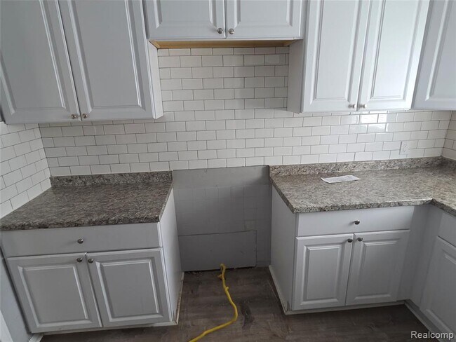 Building Photo - 1139 Bassett St