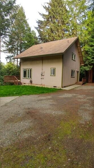 Building Photo - 60 East Falls Place