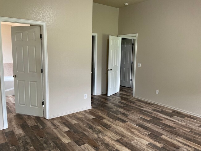 Building Photo - 2321 Berry Ln