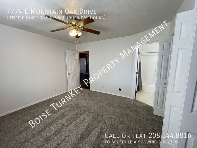 Building Photo - 7774 E Mountain Oak Dr