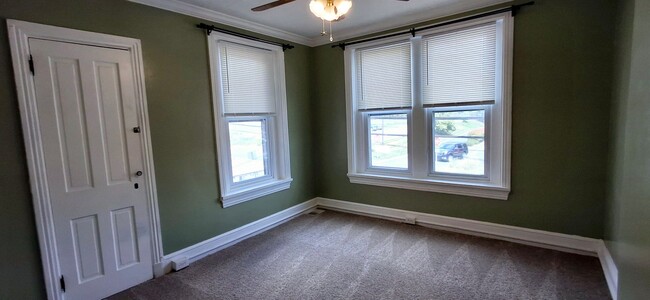 Building Photo - Short Term 2 Bed 1 bathroom Rowhome in Col...