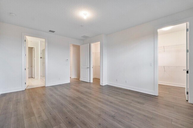 Building Photo - 5320 Sagan Ln