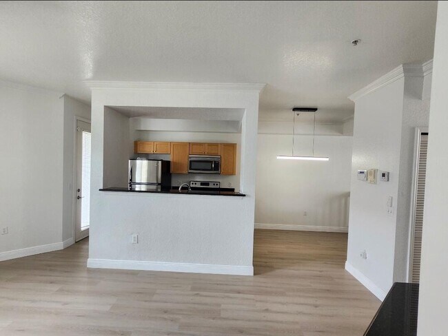 Building Photo - 11016 Legacy Dr