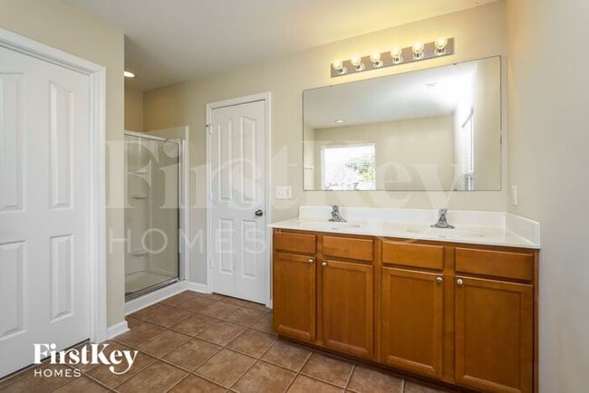 Building Photo - 5277 Crosswinds Rd