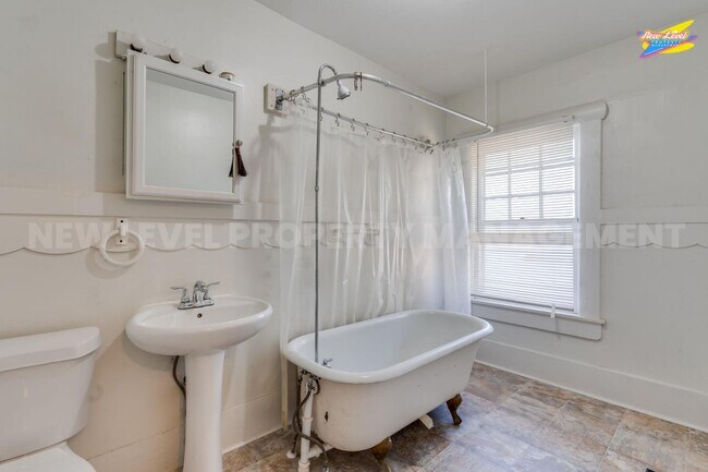 Building Photo - 339 N Holyoke Pl