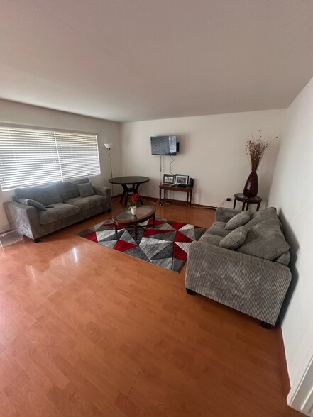 Building Photo - 25925 Narbonne Ave