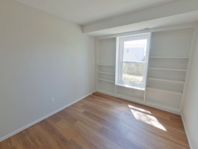 Building Photo - 1717 S Cypress